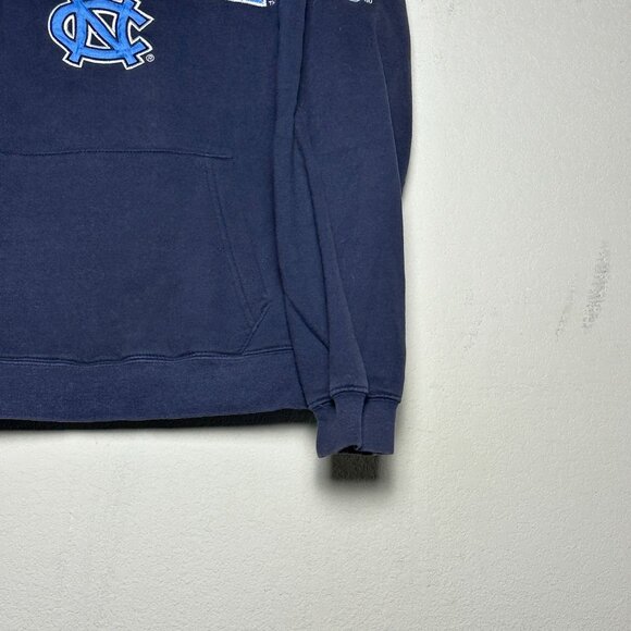 VTG University North Carolina UNC Embroidered Hoodie Men L Pullover Blue NCAA - Picture 9 of 13